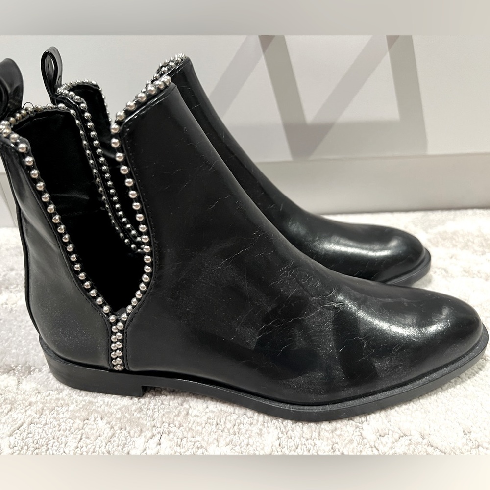 NWOT Zara TRF Silver Beaded Trim Chelsea Boot